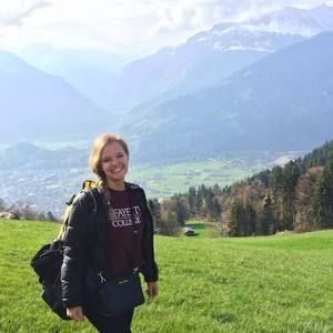Meet your Posher, Laura